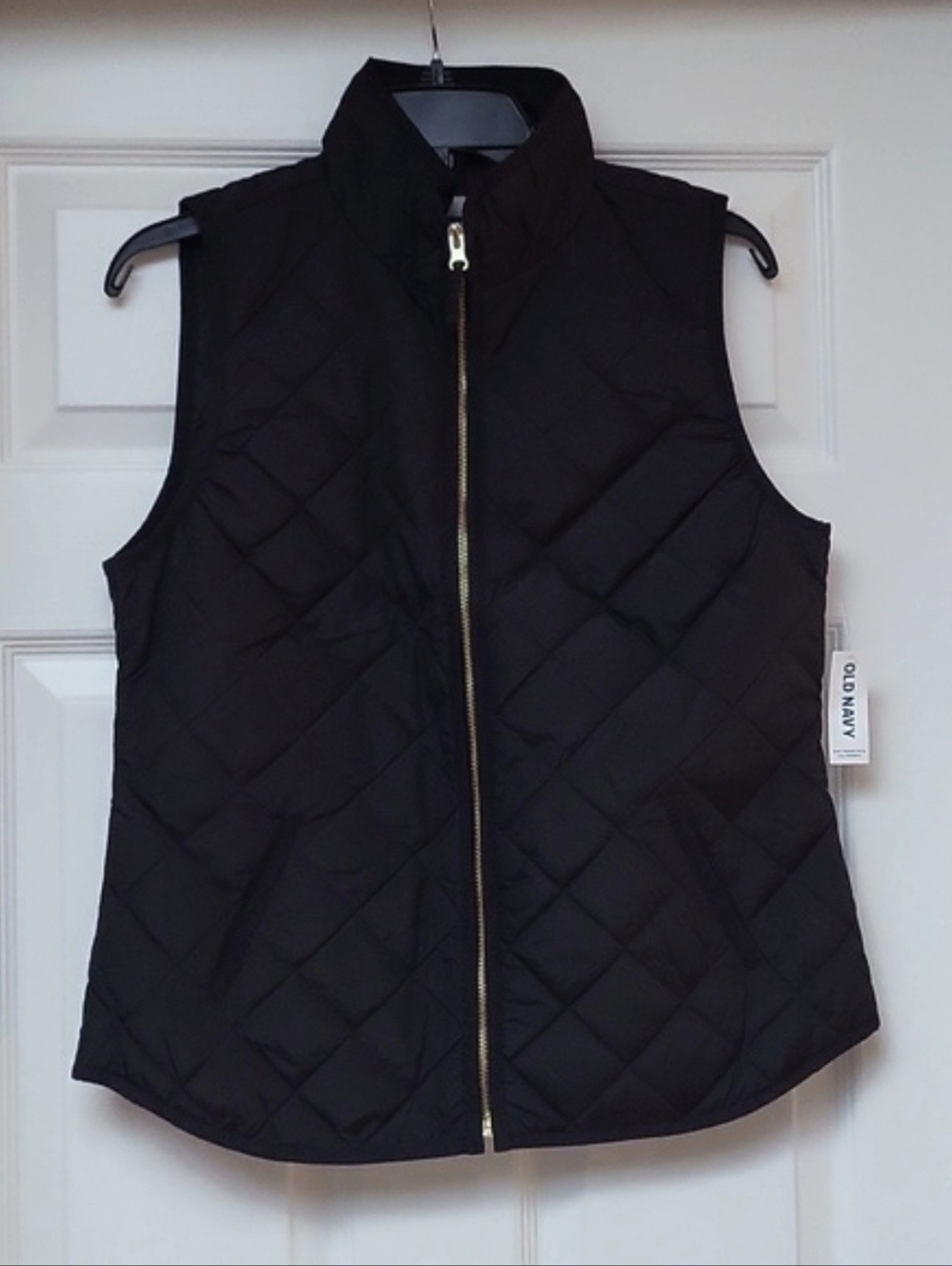 Quilted Black Vest With Pockets from Old Navy Size Small, New With Tags